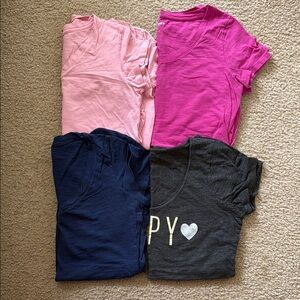 Old Navy Maternity Short Sleeve Tees
